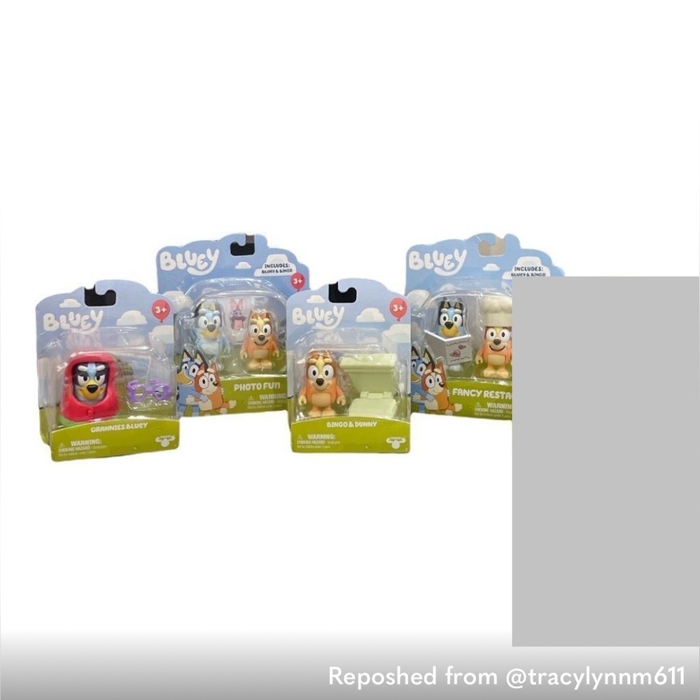 Bluey Action Figure Story Starter Pack Bundle